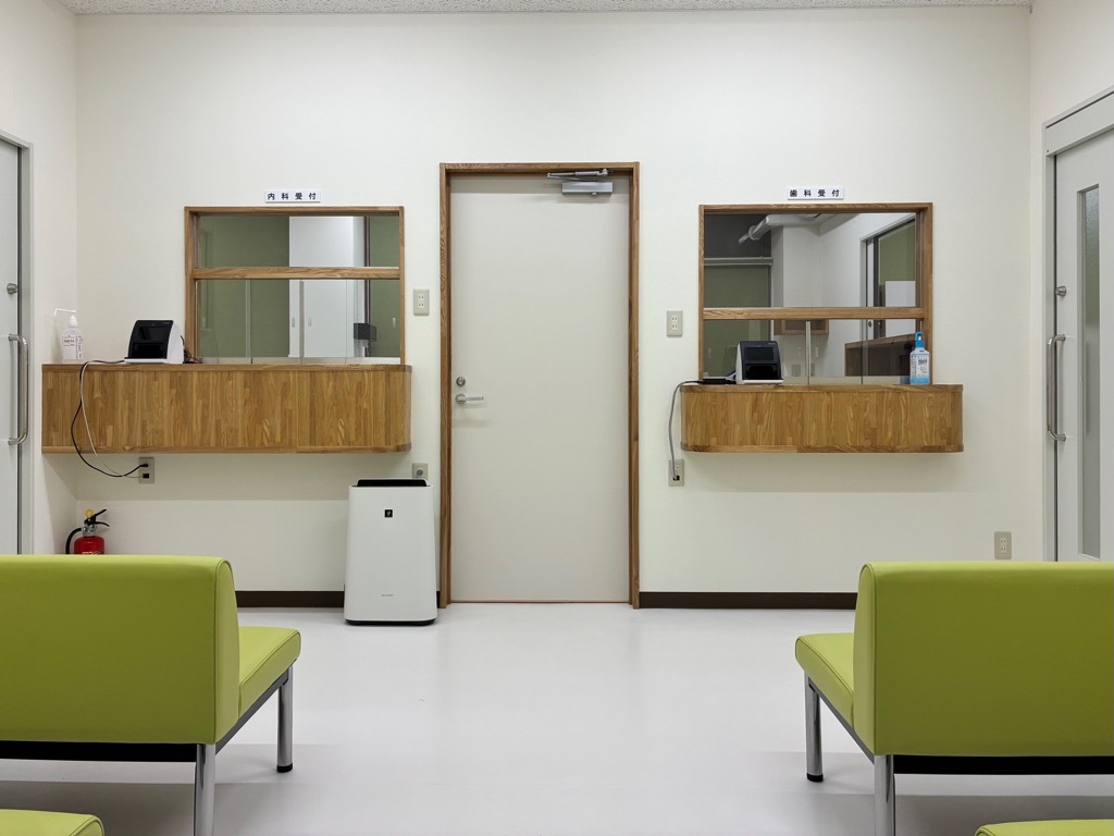 待合室と受付の写真