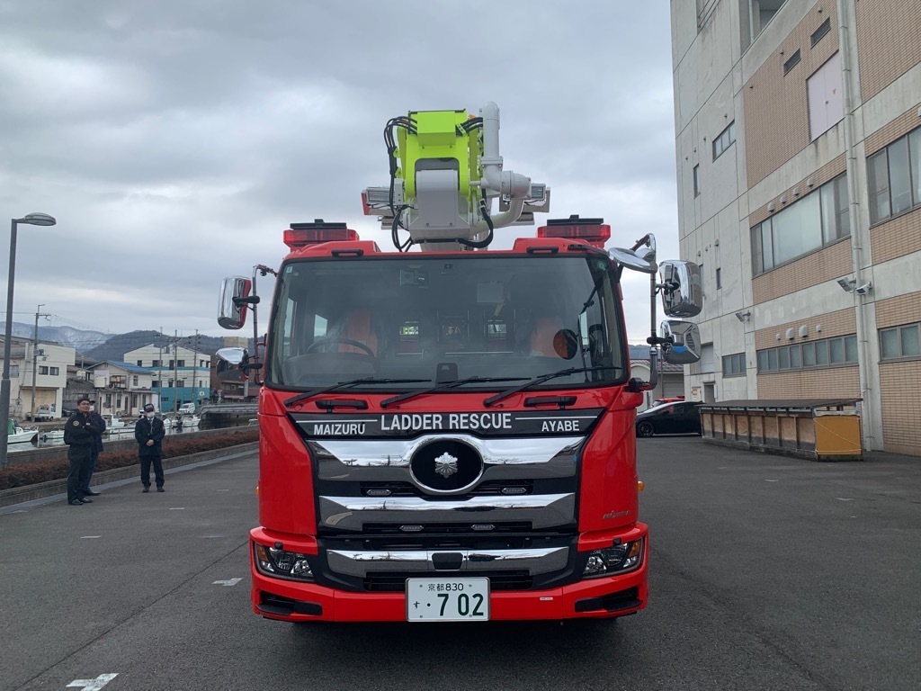 はしご付き消防ポンプ自動車正面