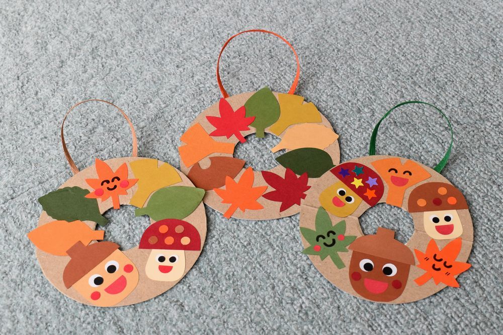 自由工作「秋のミニリース」の工作見本写真