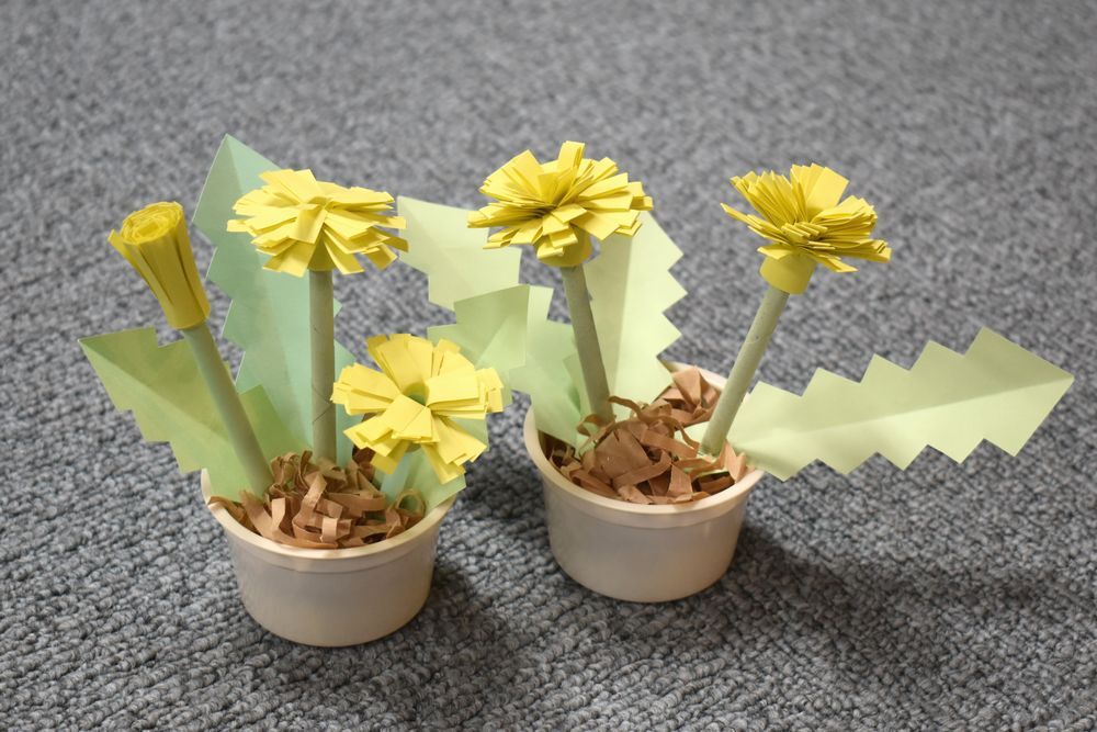 「タンポポのペーパーフラワー」の工作見本写真